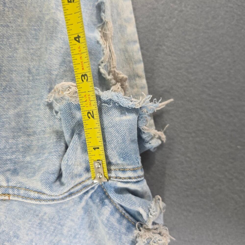 Womens Light Wash Distressed Denim Shorts Raw Hem High Rise Cut Off 28 - Picture 8 of 9